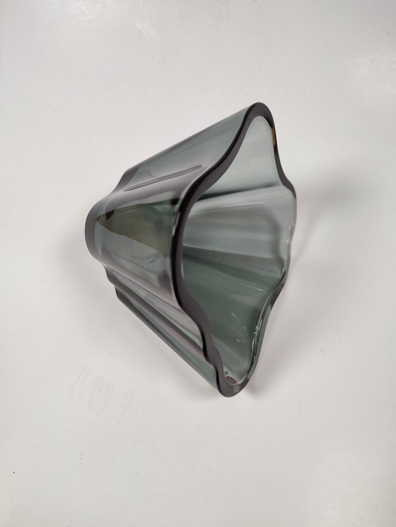 Image 1 of Iitalla Alvar Aalto Teelichthalter in Schale, grau, 7,5 cm