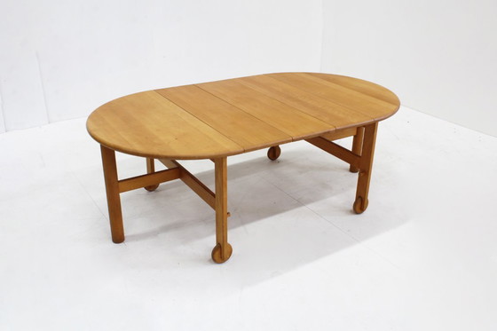 Image 1 of Vintage round extendable dining table made of solid beech wood