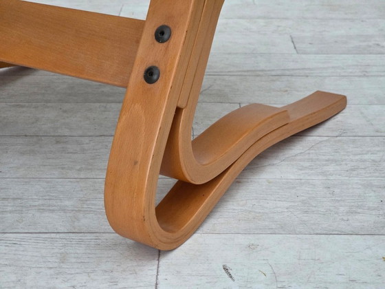 Image 1 of Noorse fauteuil uit de jaren 70, model "Kengu", beige meubelleer.