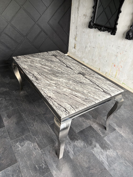 Image 1 of Esstisch aus Marmor