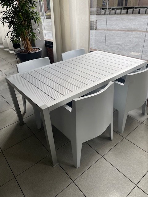 Table de jardin design (Driade) avec 4 chaises