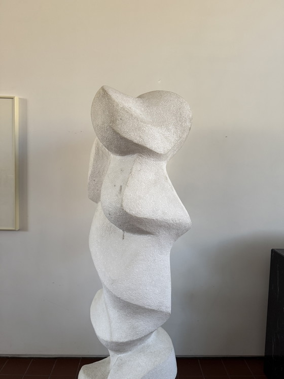 Image 1 of Stehende Granit-Stein-Skulptur