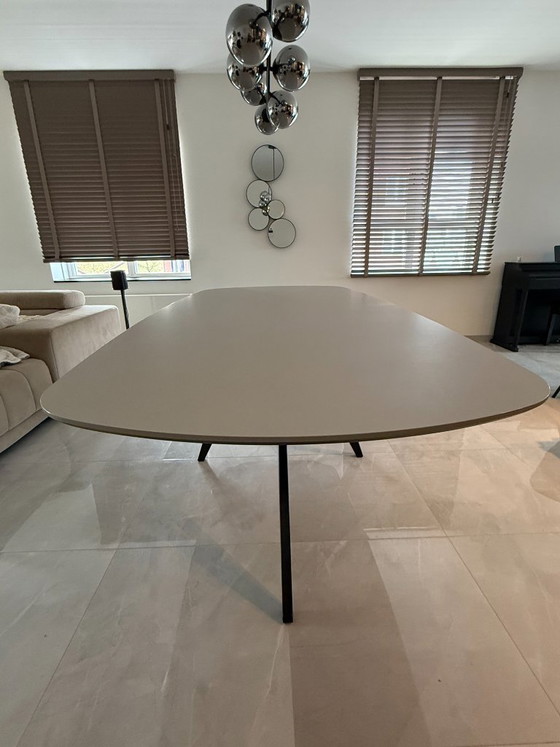 Image 1 of Kas20 Luxury oval Fenix ​​dining table 240x110 cm – Beige Arizona
