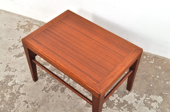 Image 1 of Mesa auxiliar o mesa de centro de caoba, década de 1950