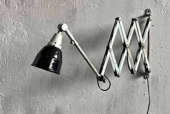 Elegante lampada a forbice vintage di Midgard – Applique, Metal (photo 9 of 9)