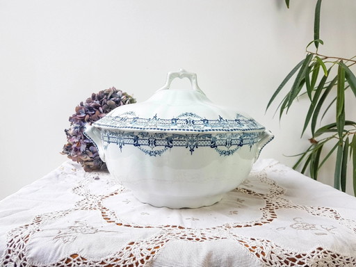 Soup Tureen, Saint Amand, DU BARRY Model, 1932