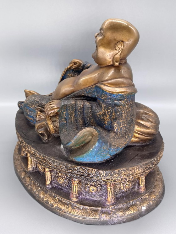 Image 1 of Statue de Bouddha en bronze d'Asie allonge sur son trône