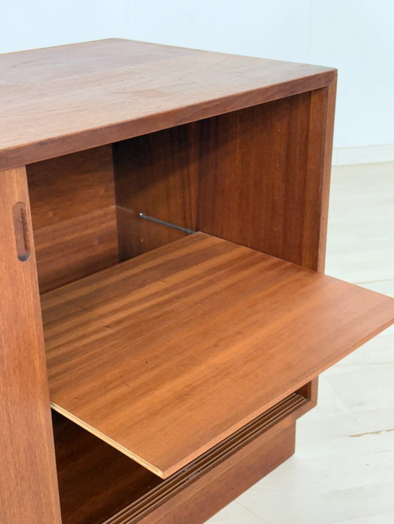 Image 1 of Deense teakhouten ladekast / vintage dressoir / woonkamerkast / halkast / commode