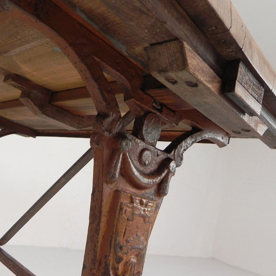 Image 1 of Table de bistrot Art Déco avec plateau en chêne sur piétement en fonte