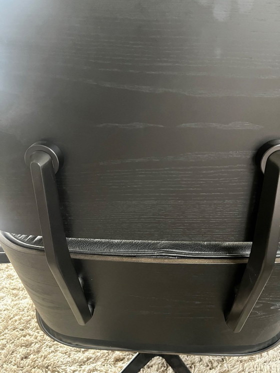 Image 1 of Vitra Eames-stoel