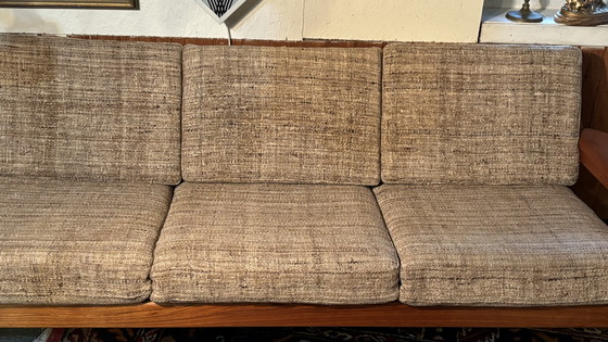 Image 1 of Zwei Deens-Designbanken aus der Mitte des Jahrhunderts 