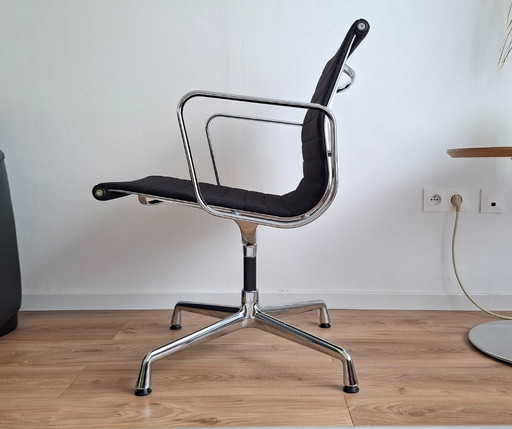 Vitra Eames 107 new!