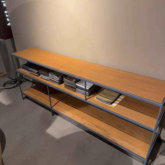 Image 1 of Bert Plantagie Luna sidetable