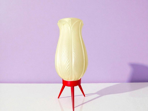 Mid Century Modern tripod table lamp by Hercules