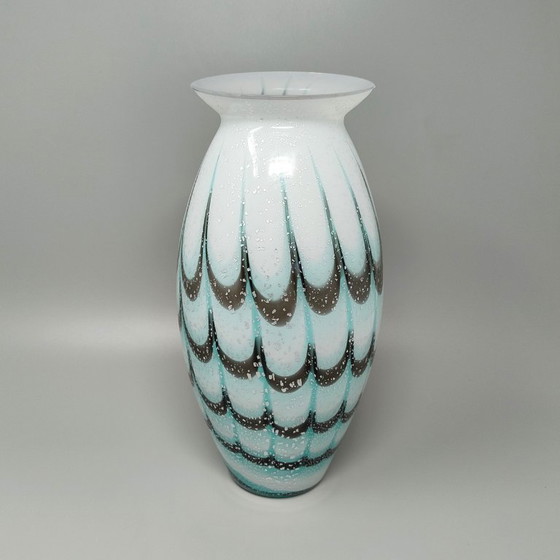 Image 1 of Vase de luxe en verre de Murano fabriqué à la main dans les années 1960. Fabriqué en Italie