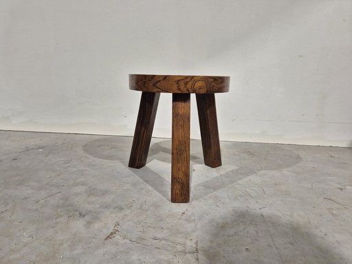 Brutalist japandi vintage tripod krukje