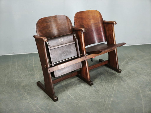 Panchina da cinema ceca a due posti degli anni '20 in legno di faggio, stile Art Déco.