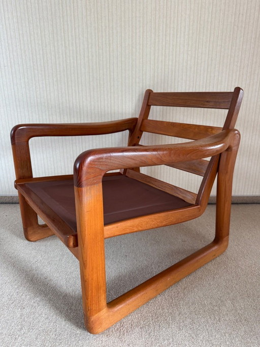 Deense houten fauteuil uit de jaren 60 zonder kussen