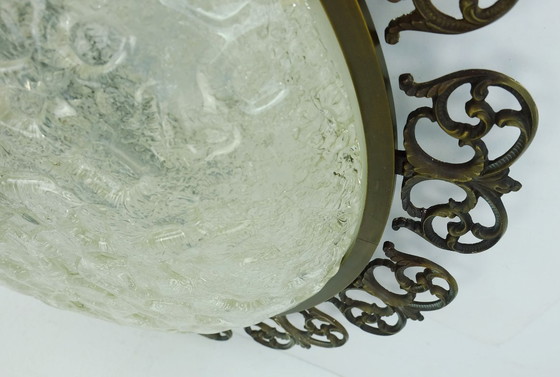 Image 1 of Grand abat-jour en verre dépoli de style Hollywood Regency, cadre en laiton