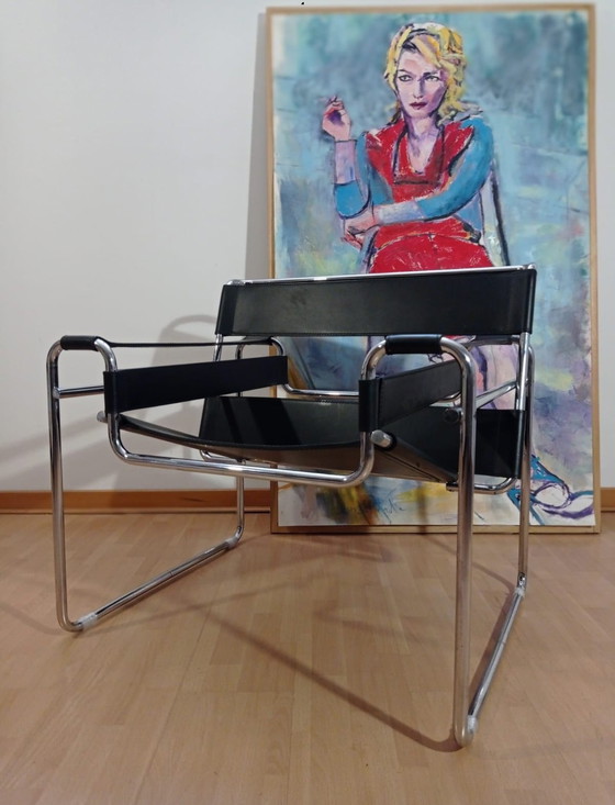 Image 1 of Poltrone Knoll Wassily B3 in pelle nera di Marcel Breuer