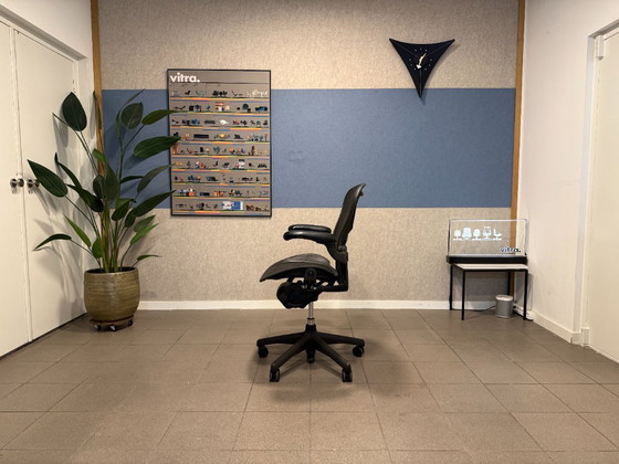 Herman Miller | Aeron | Graphite | Office chair | 1 piece – Metal, Plastic (photo 3 of 12)