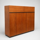 Ampio armadio vintage in teak con scomparti per appendere abiti e ripiani, risalente agli anni '60.