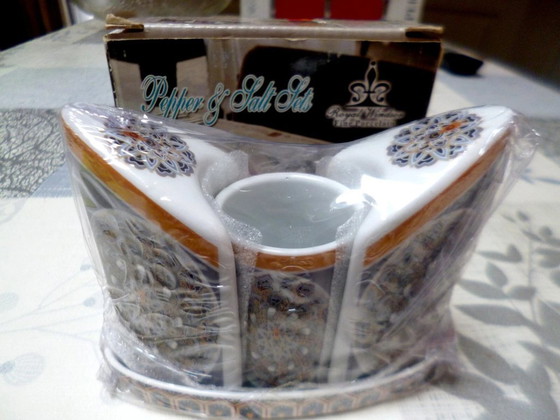 Royal Windsor Fine Porcelain, Salt Pepper Toothpick Set Origin Turkey Original Packaging – Table accessories (photo 5 of 5)
