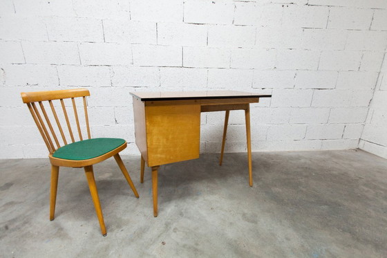 Image 1 of Baumann Schreibtisch und Stuhl, 1960er Jahre, Formica, Holz und Schwarz, grüner Sitz
