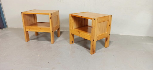 Set of 2 vintage pine night stands