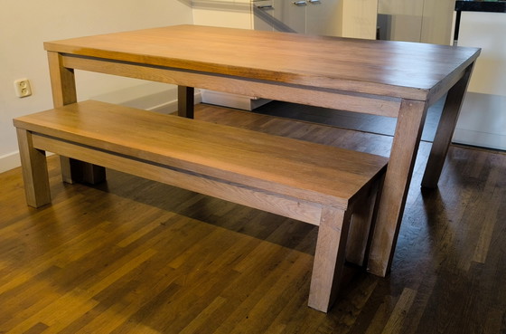 Image 1 of Table de salle à manger avec banc, modèle unique avec pieds inclinés