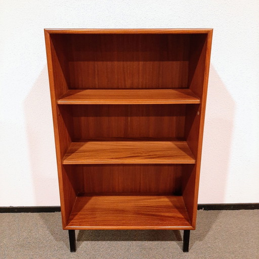 FM-Retro-Bücherregal