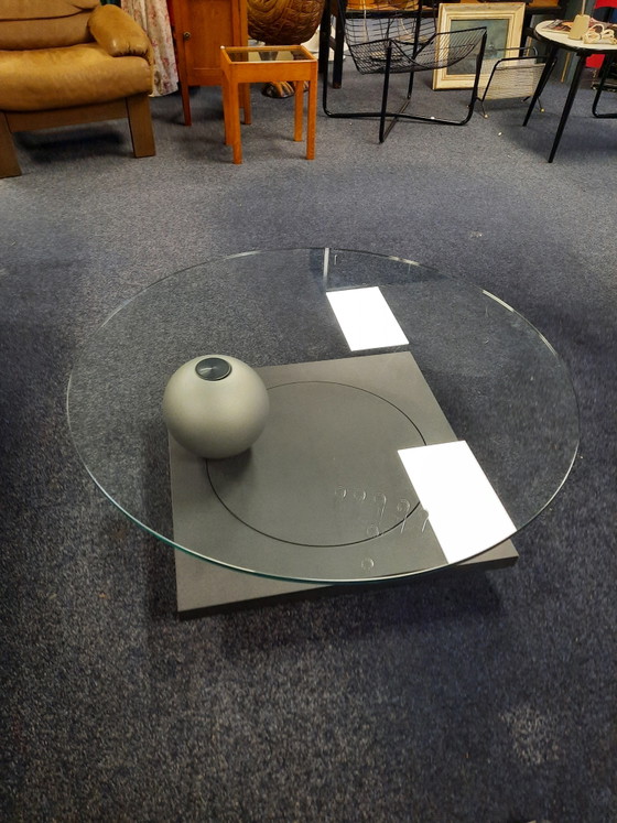 Iconische Ronald Schmitt K73 salontafel, Postmodern Duits design. – Aluminium, Wood (photo 7 of 7)