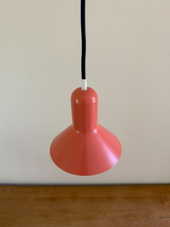 Image 1 of Vintage mini Jeka Metaltryk hanglamp - Zalmkleur - Deense designlamp