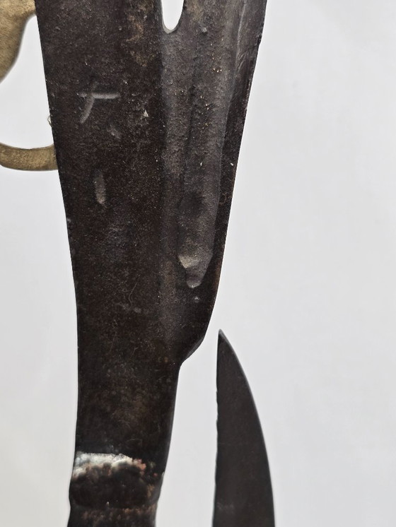 Image 1 of Grande sculpture murale vintage en laiton, représentant un vol d'oiseau.