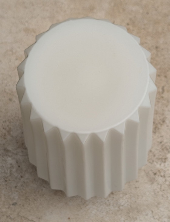 Image 1 of Lampada da soffitto Philips in bachelite con vetro opalino.