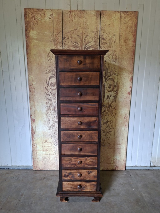 Cassettiera in teak, mobile da farmacia, schedario, dimensioni 43x48 cm e 134 cm di altezza.