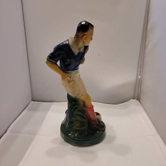 Image 1 of Statua di calciatore, stile anni Cinquanta, dipinta a mano.