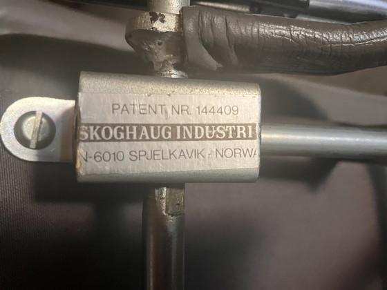 Image 1 of Sillón giratorio Cuero Cromo Escandinavo