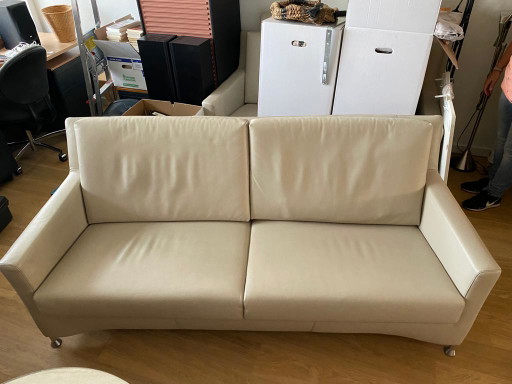 Leolux leather three-person sofa