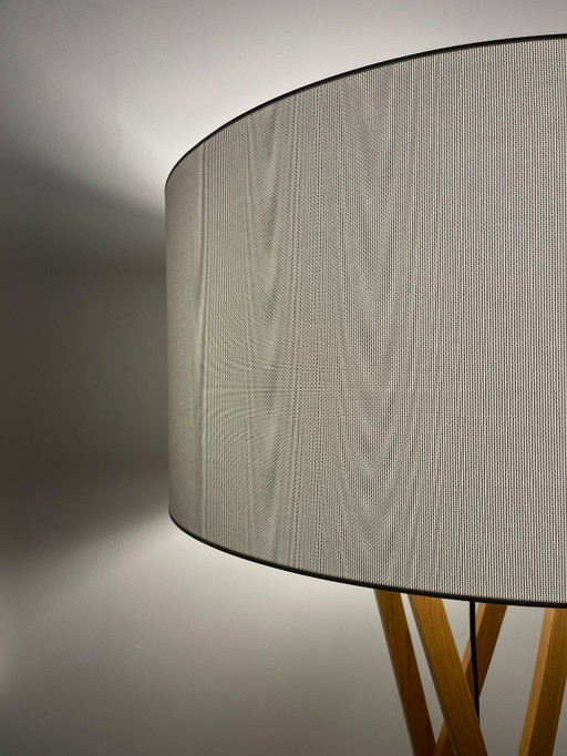 1x Lámpara de pie Marset Cala