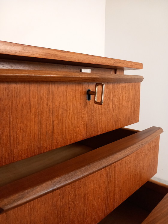 Image 1 of Escritorio de teca de diseño danés de los años 60 y 70 | Mediados de siglo