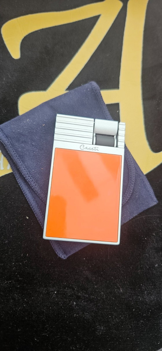 Image 1 of Handgefertigter Aschenbecher aus Eichenholz mit Epoxidharz – Individueller Zigarrenaschenbecher – Das perfekte Geschenk für die 
