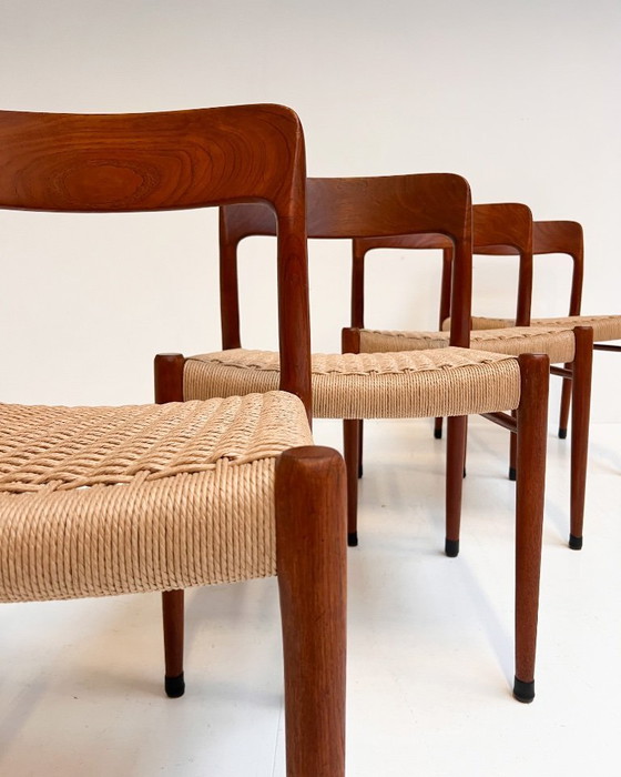 Image 1 of Gereviseerde set van 4 model 75 stoelen van Niels Møller, 1960's