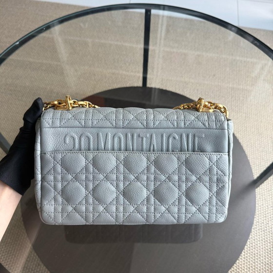 Image 1 of DIOR CARO MEDIUM - PELLE DI VITELLO GRAMMATIZZATA CANNAGE, GRIGIO, FERRAMENTA ORO