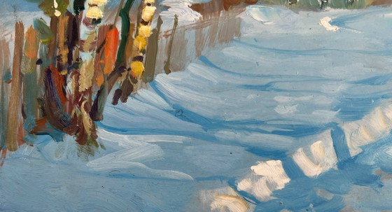 Image 1 of Peinture à l'huile originale représentant une maison enneigée dans un paysage où vit un conte de fées hivernal.