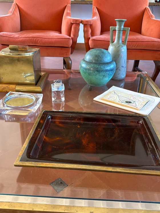 Vassoio in lucite marrone Hollywood Regency, Italia anni '70, Oggetti decorativi, Plastica, Ottone, Vintage (foto 3 di 12)