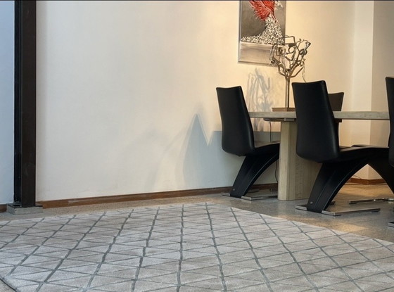 Image 1 of Leolux Girisha tapijt Blue 240 x 340 NIEUW