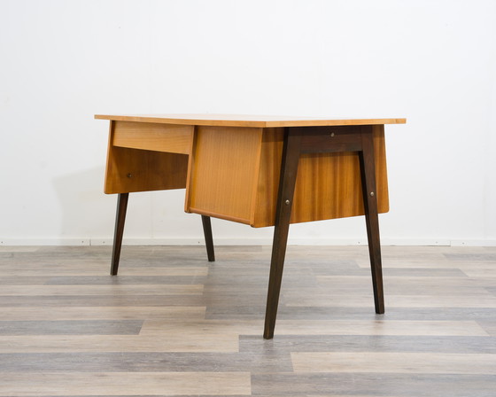 Image 1 of Bureau des années 50 avec pieds en ciseaux