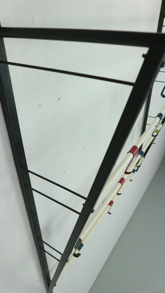 Image 1 of Coen de Vries per Devo “Scale” Appendiabiti in metallo, Paesi Bassi, anni &#39;60