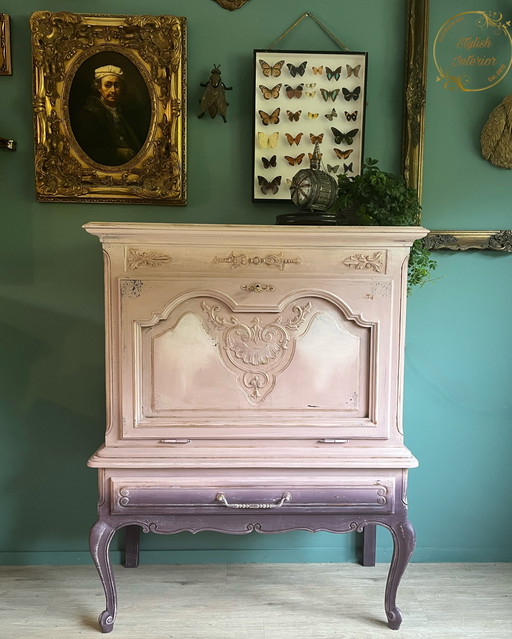 Beverage cabinet magenta magic